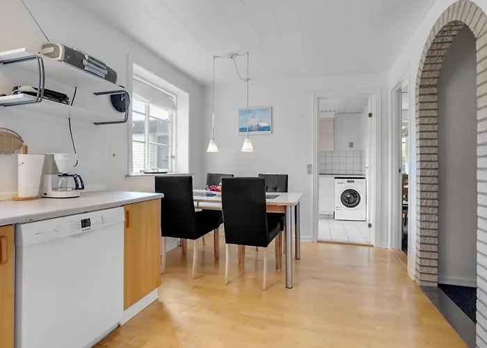 Marka - 2-5km From The Sea By Interhome